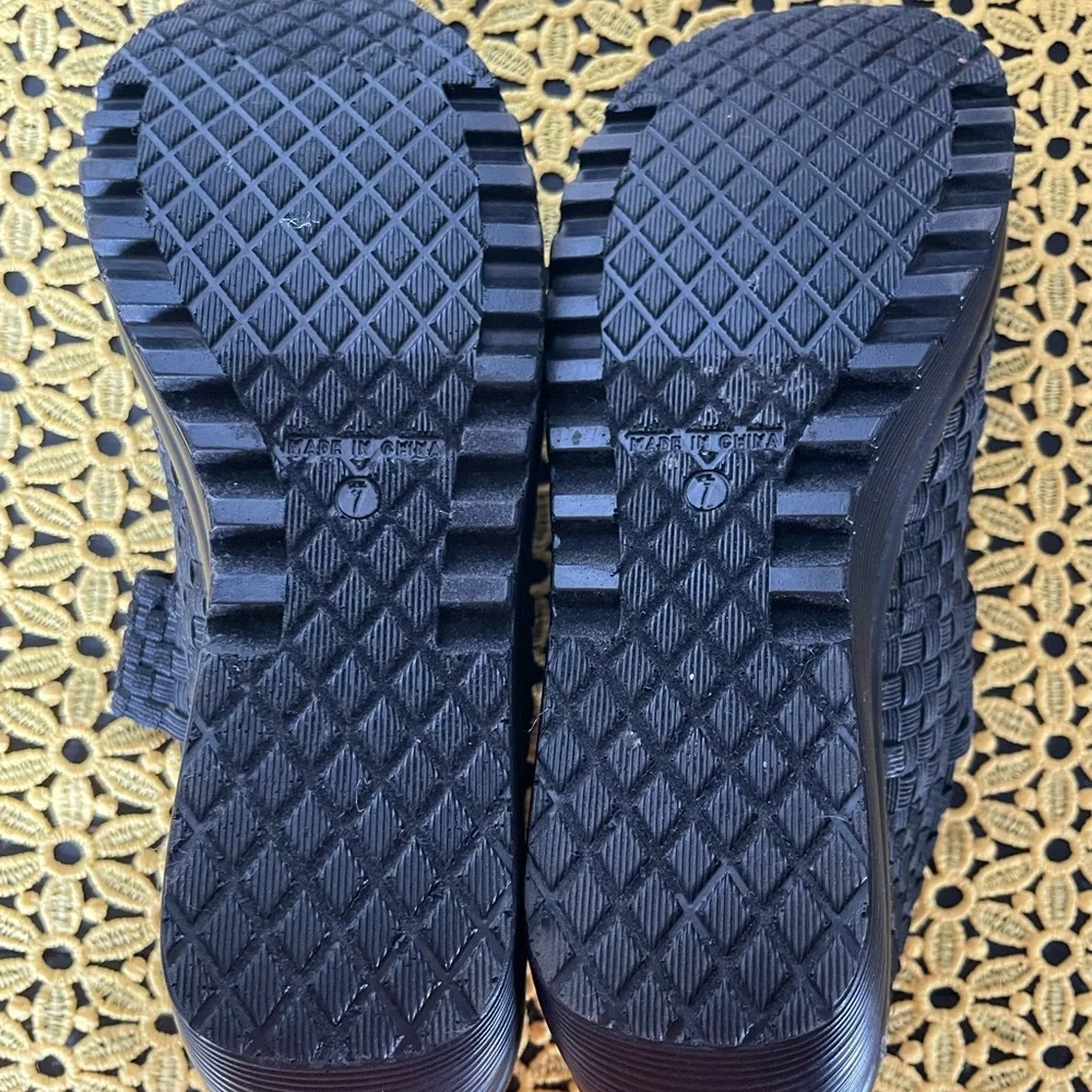 NWOT St. John's Bay Black Woven Wedge Shoes, Size 7 - Picture 6 of 7
